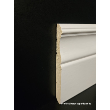 Battiscopa sagomato Liberty inglese in legno massello verniciato bianco alto 12 cm